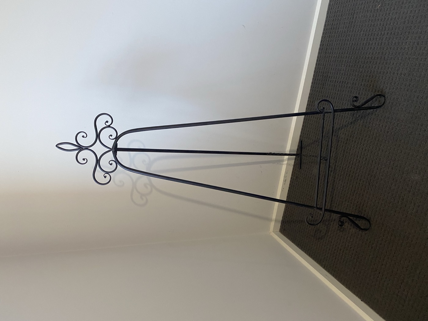 Black Antique Easel