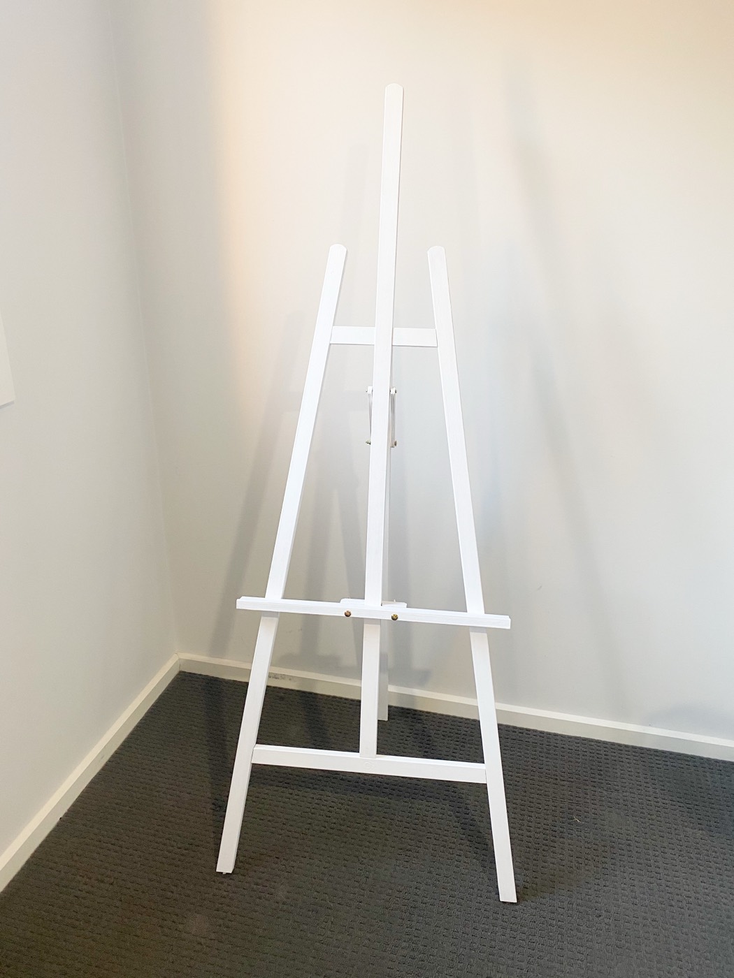 White Timber Easel